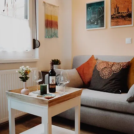 Muelheim, Schoenes Apartment, E-werk, Palladium, Carlswerk, Messe, Lanxess-arena *