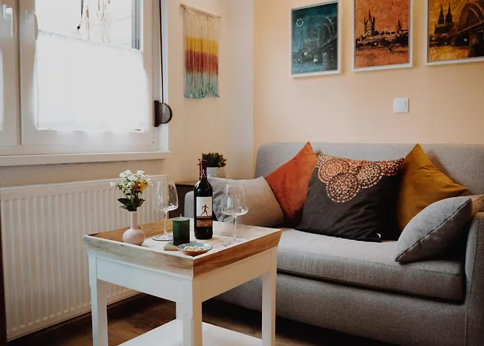 Muelheim, Schoenes Apartment, E-werk, Palladium, Carlswerk, Messe, Lanxess-arena *